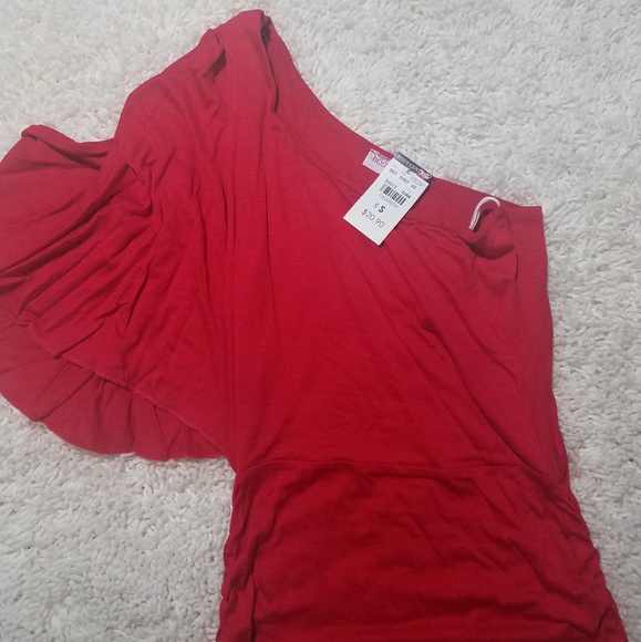 Over the shoulder sexy red mini dress - Picture 3 of 4